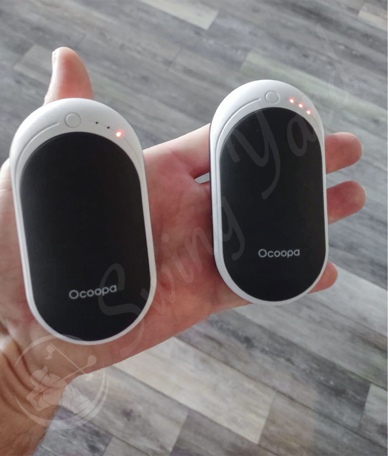 A OCOOPA rechargeable hand warmers tested in my hand