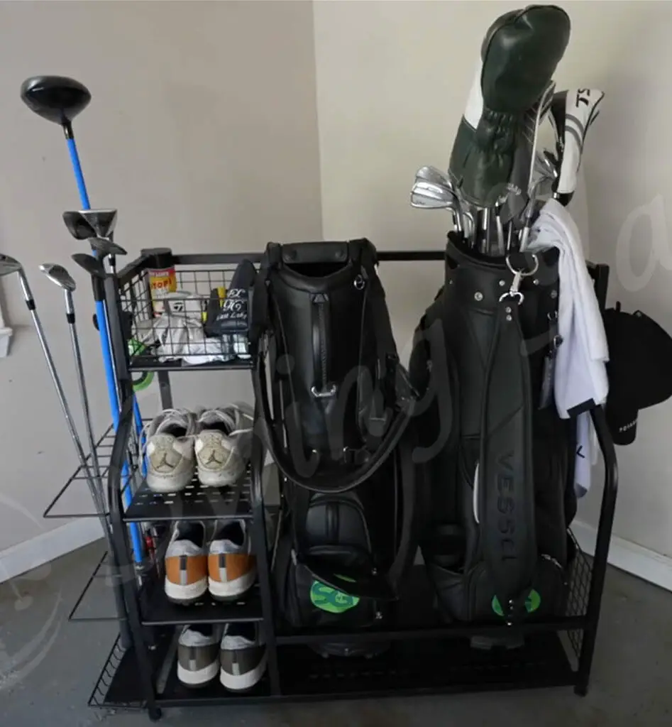 A golf clubs in my Mythinglogic single golf bag storage organizer