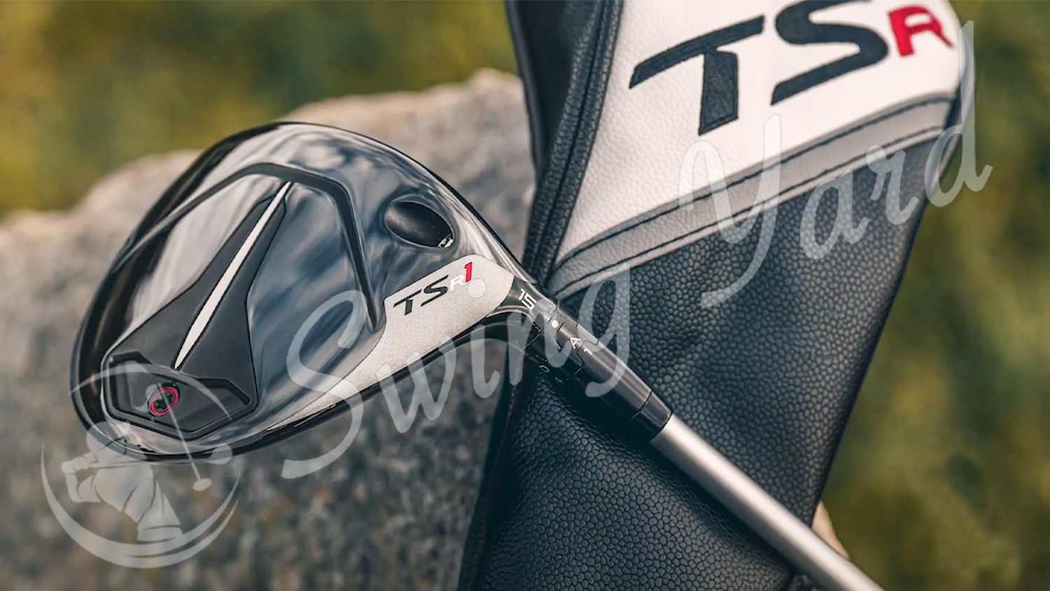 The Titleist TSR1 driver and its cover