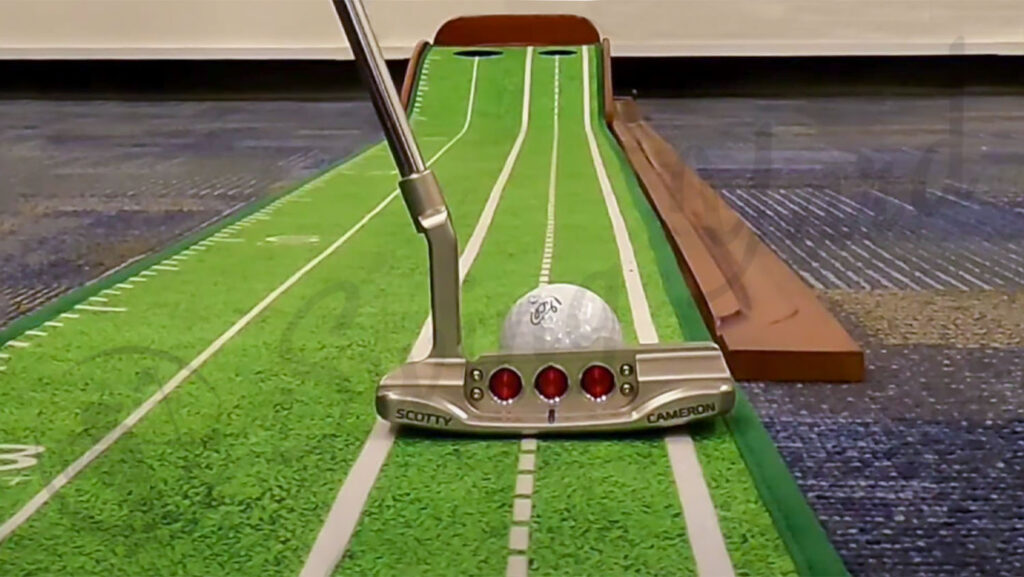Close up view of an office putting set
