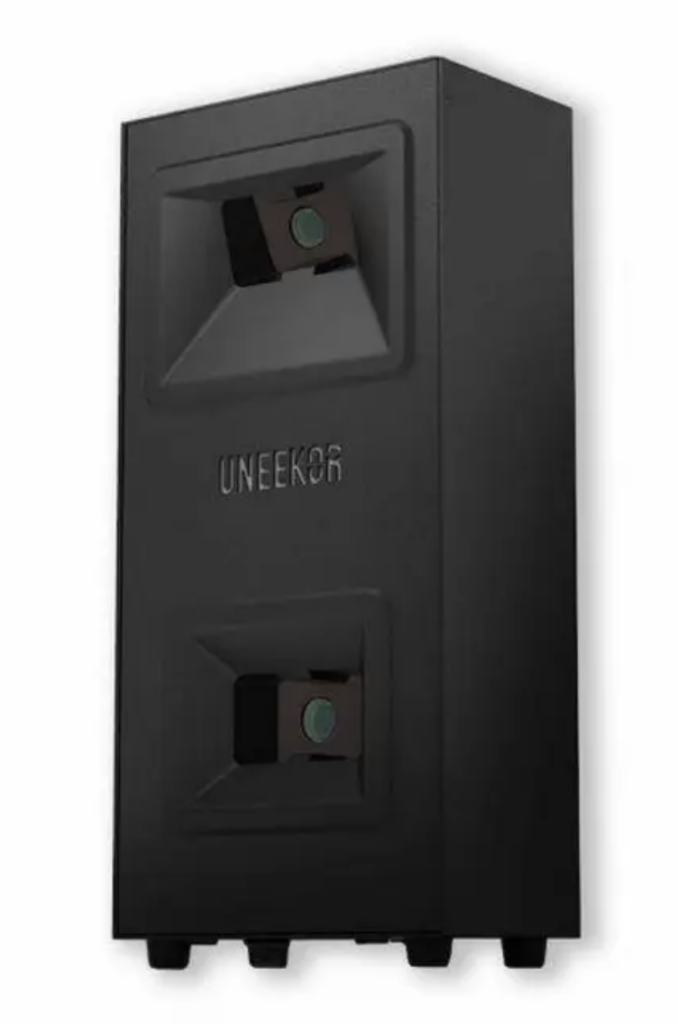 An image of the Uneekor EYE MINI LITE golf launch monitor